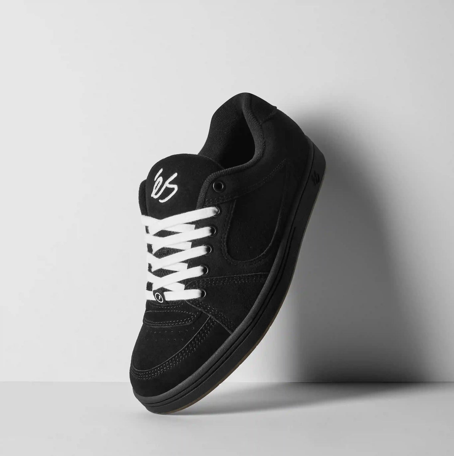 accel - skate shoes - black - esskateboarding