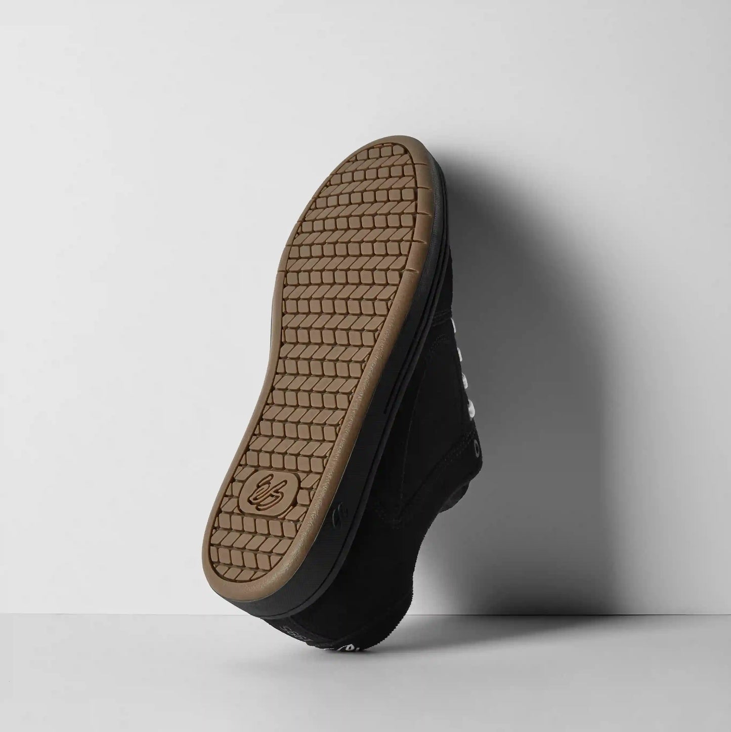 accel - skate shoes - black - esskateboarding