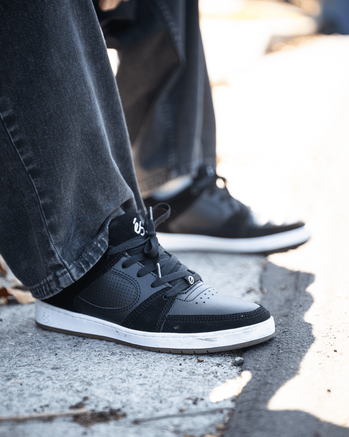 Accel Slim Skate Shoes in Black | éS Skateboarding Canada eS Footwear Sneakers Skate Style OG Premium