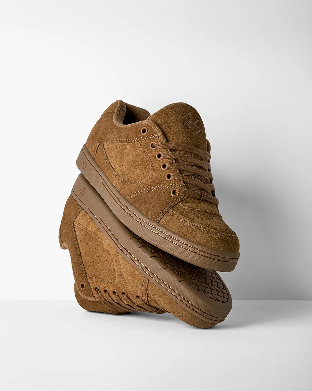 Accel Skate Shoes in Brown, Gum | éS Skateboarding Canada eS Footwear Sneakers Skate Style OG Premium