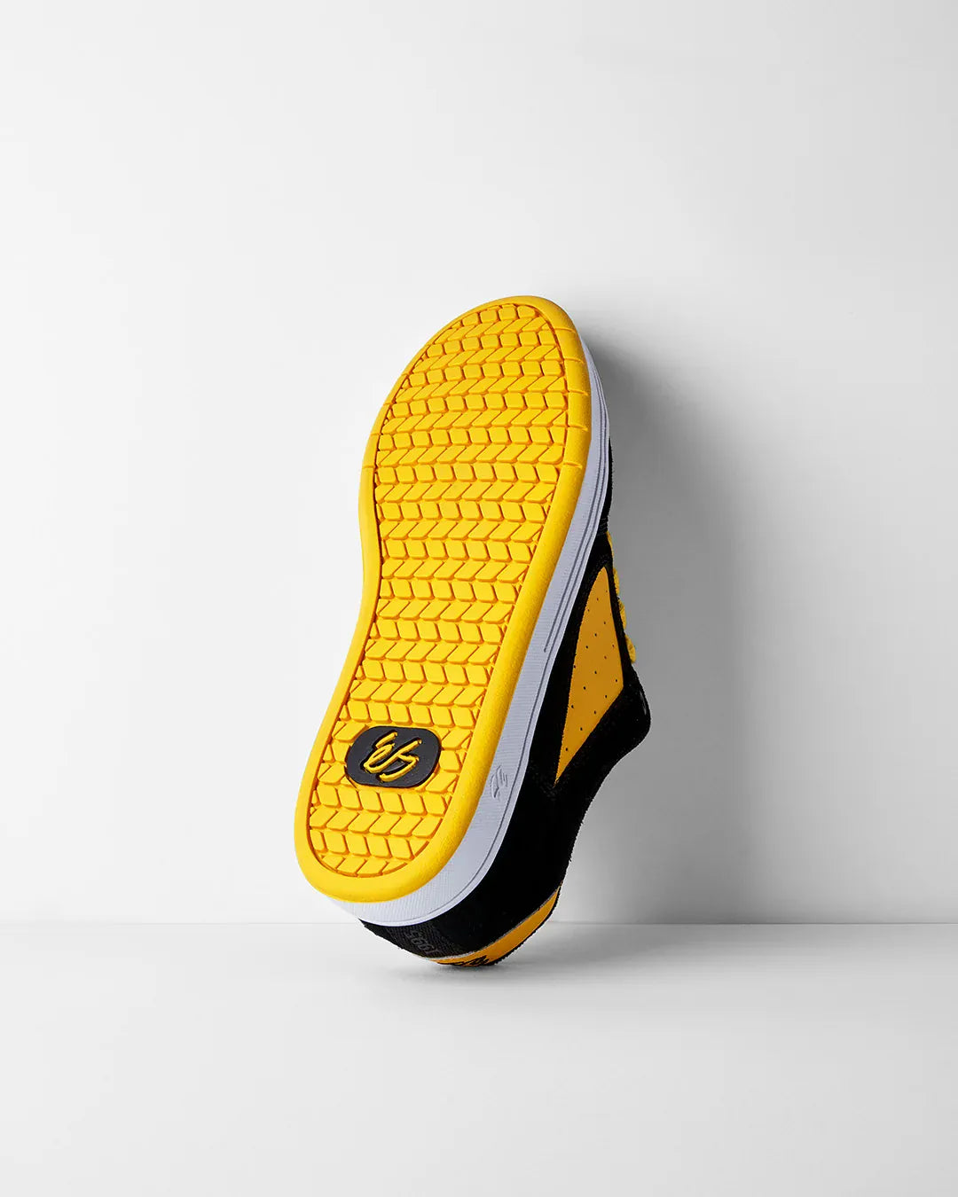 Accel Skate Shoes in Black, Yellow | éS Skateboarding Canada eS Footwear Sneakers Skate Style OG Premium