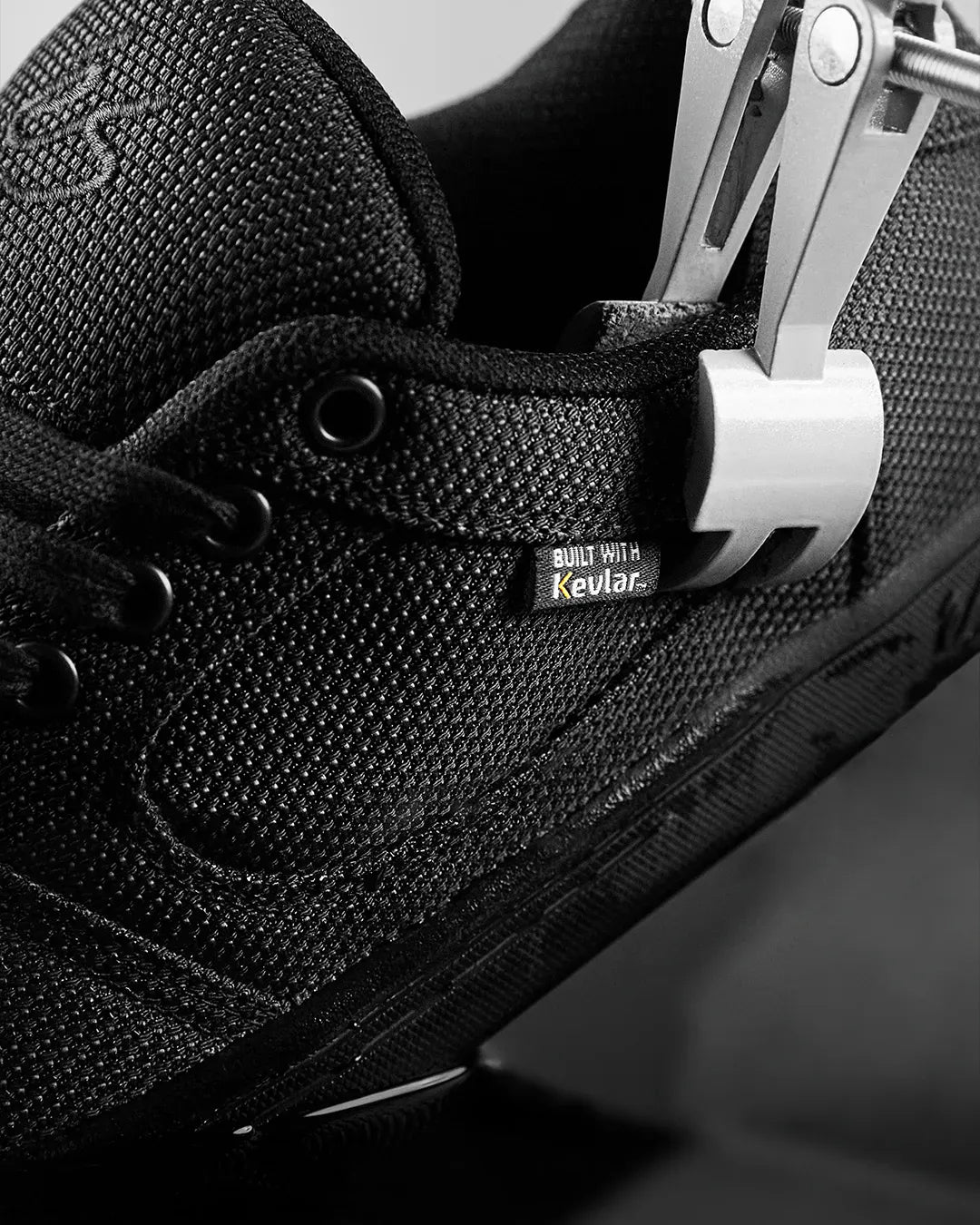 Accel X Kevlar Black – Skate Shoe | éS Skateboarding CA Low-Top Shoe eS Footwear Sneakers Skate Style OG Premium