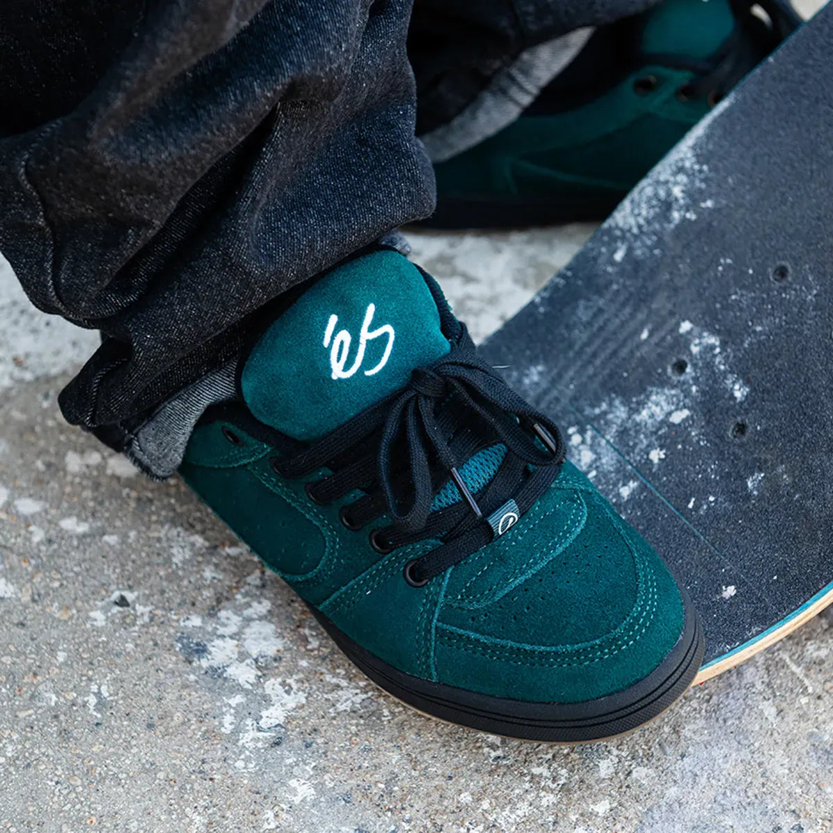 ES skate shoes ERL風 - メルカリ es skate ERL 風 【公式通販】