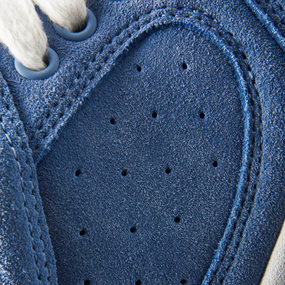 Accel Blue – Low-Top Skate Shoe | éS Skateboarding CA Low-Top Shoe eS Footwear Sneakers Skate Style OG Premium