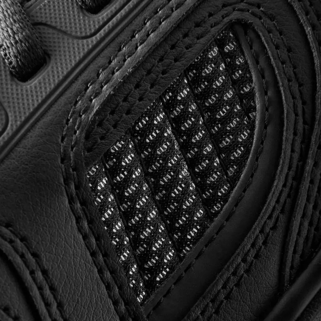 TJ Rogers Black/Red – Low-Top Shoe | éS Skateboarding CA Low-Top Shoe eS Footwear Sneakers Skate Style OG Premium